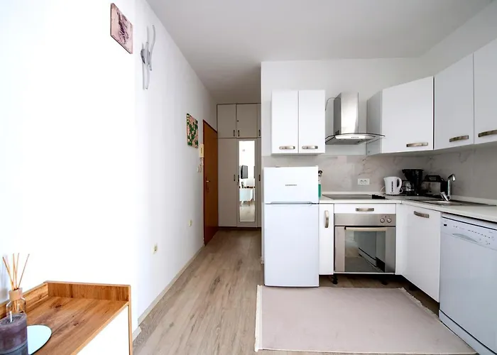 Misi Apartman *