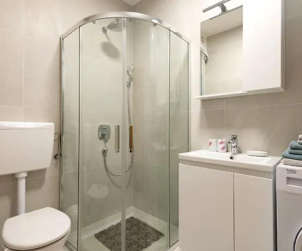 Misi Apartman